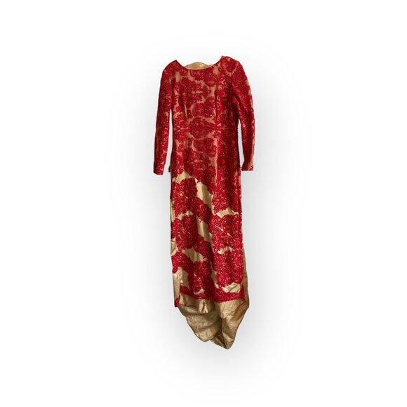 Delrae & Millie Original Red & Gold Embroidered Formal Dress – Size 7,  with Rem - Picture 1 of 6